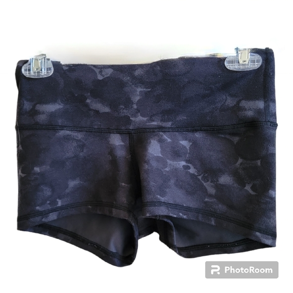 Lululemon Womens Athletic Boogie Shorts Gray Size 4 Pull-on Yoga Mid Rise 2" - Picture 3 of 8